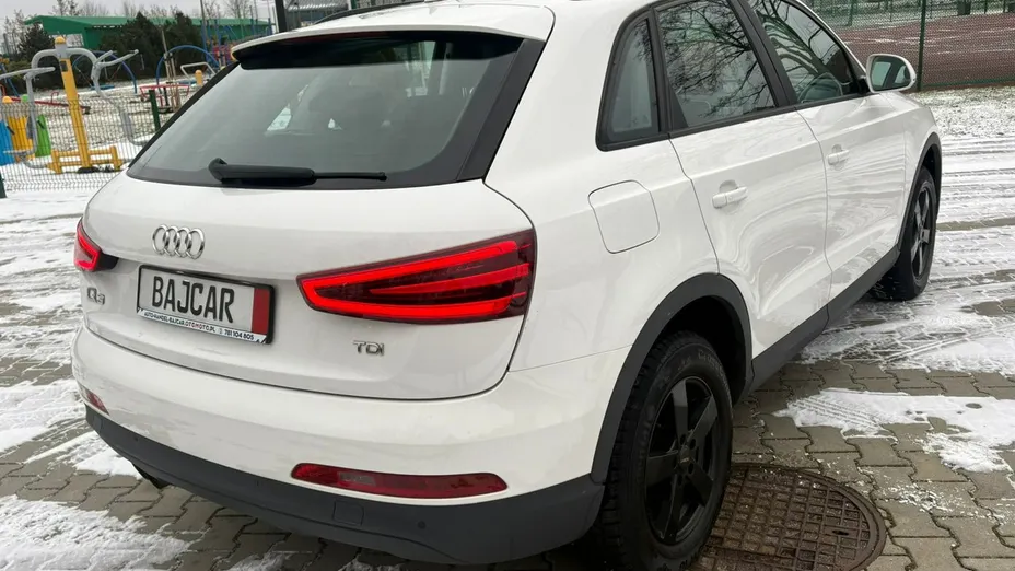 AUDI Q3 -