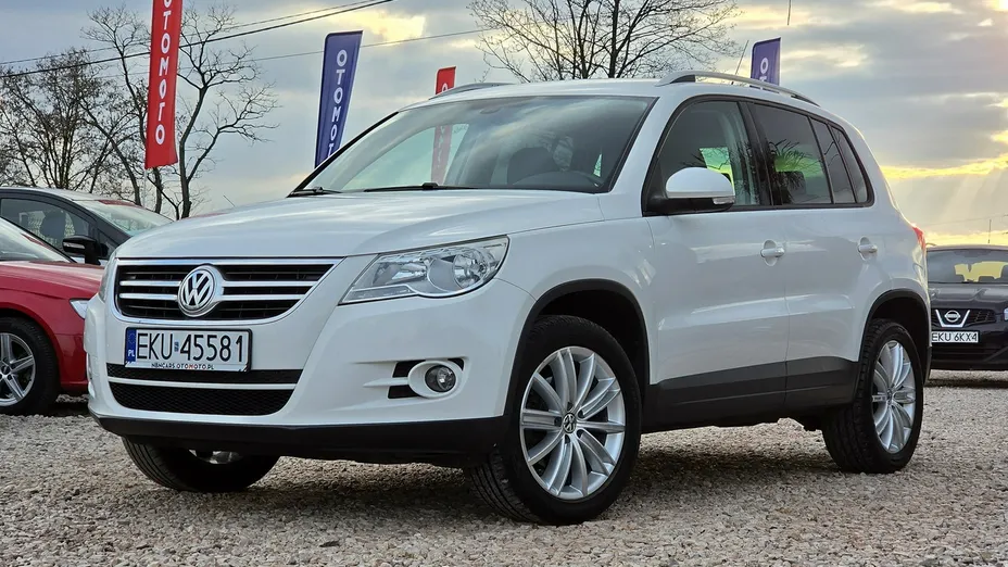 VOLKSWAGEN Touran -