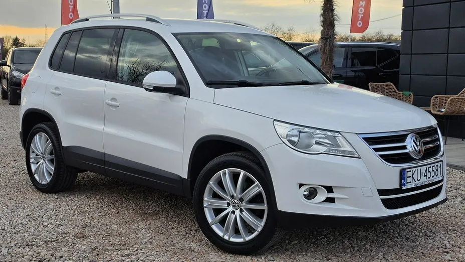 VOLKSWAGEN Touran -