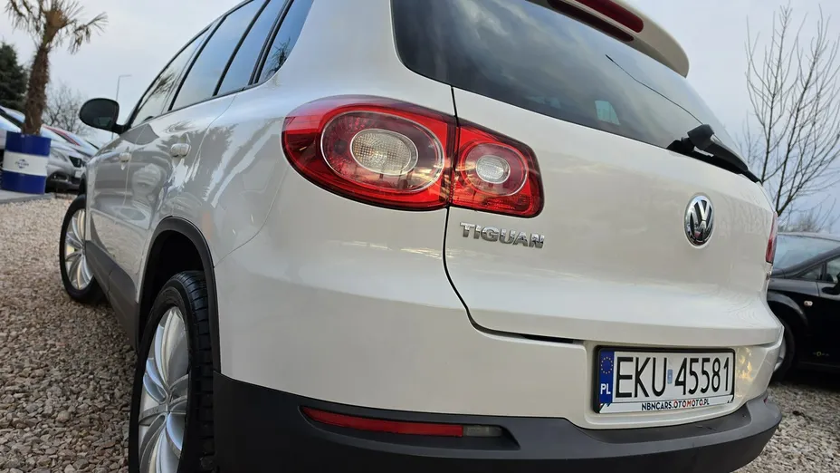 VOLKSWAGEN Touran -
