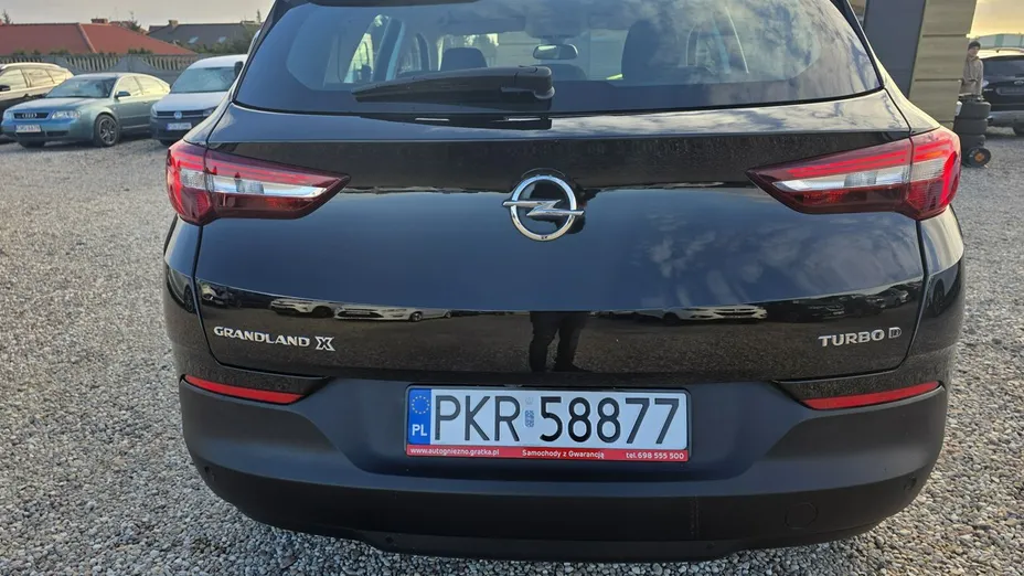OPEL Grandland X -