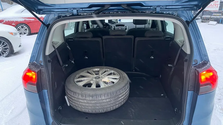 OPEL Zafira -