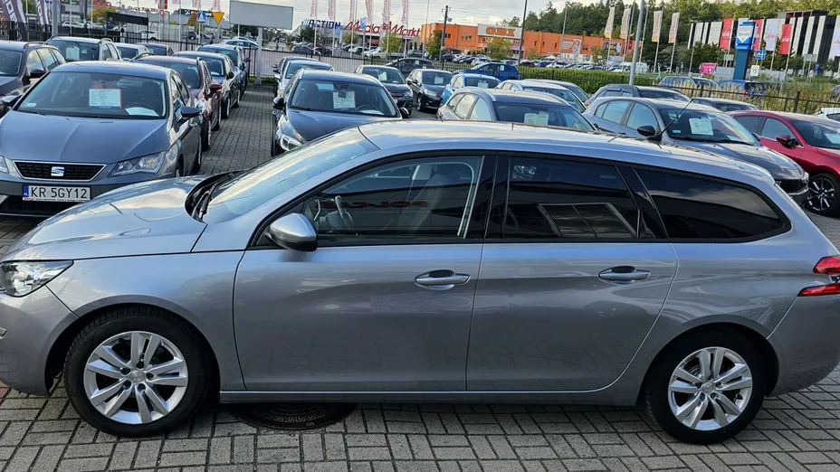 PEUGEOT 308 -