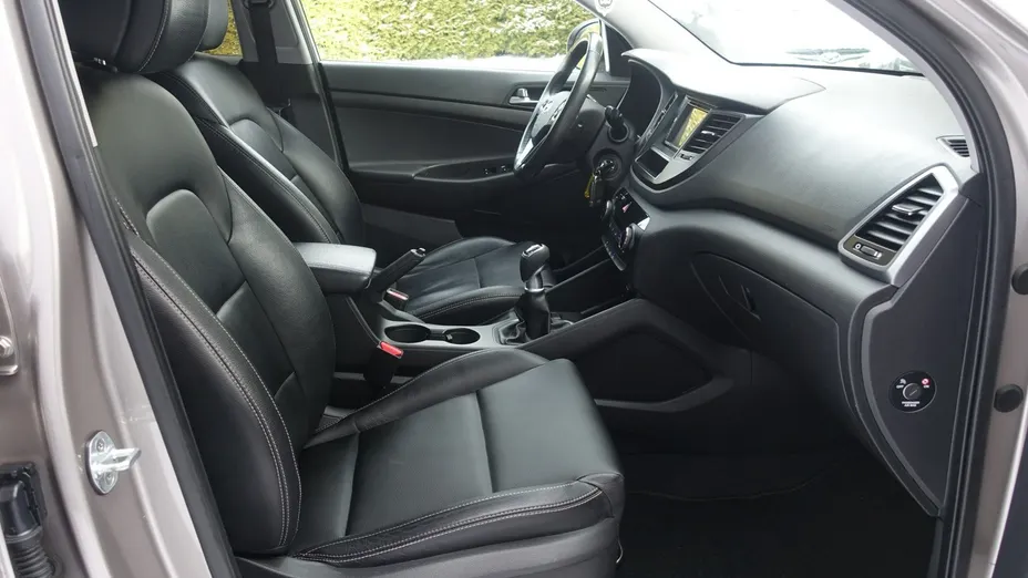 HYUNDAI Tucson -