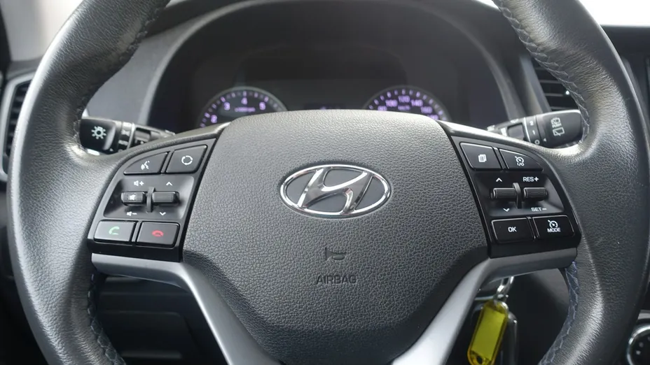HYUNDAI Tucson -