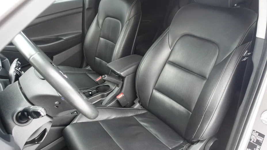 HYUNDAI Tucson -