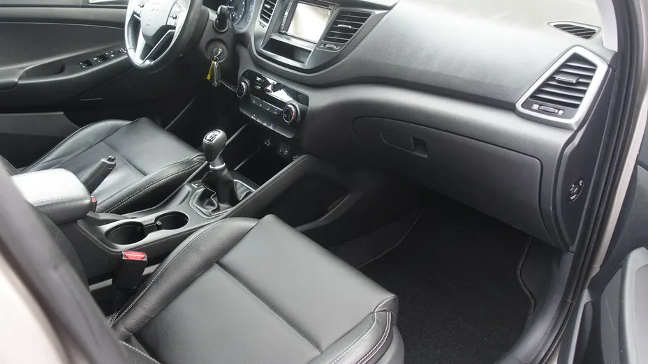 HYUNDAI Tucson -