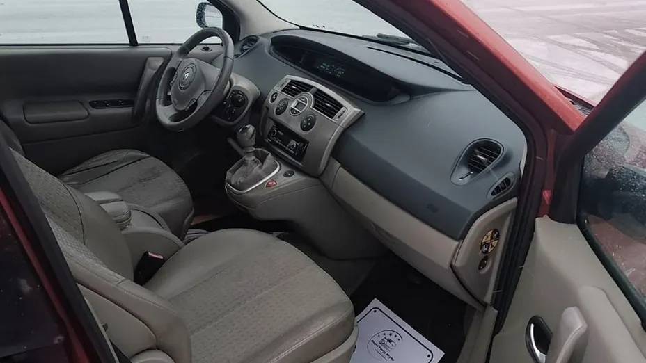 RENAULT Scenic -