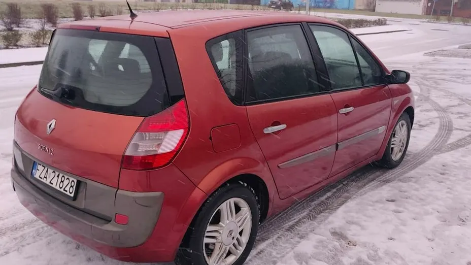RENAULT Scenic -