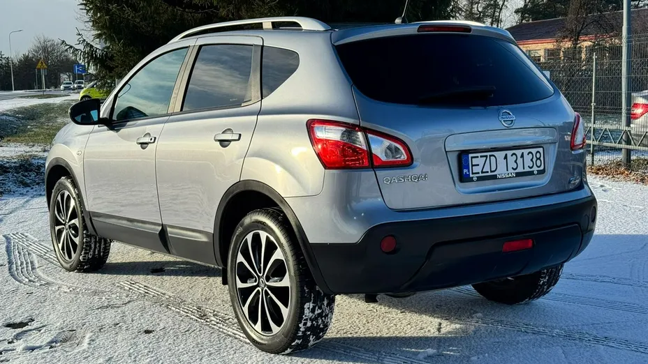 NISSAN Qashqai -