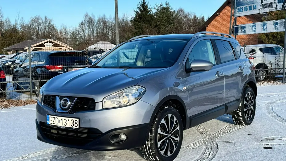 NISSAN Qashqai -