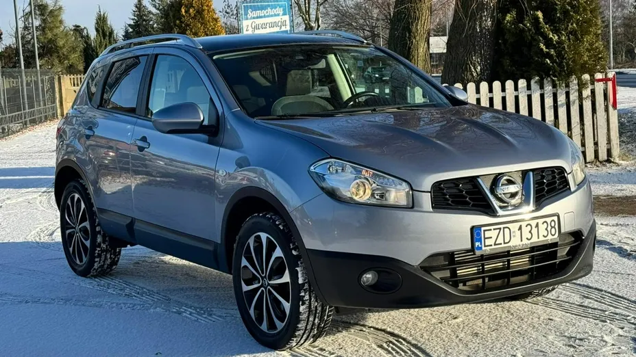 NISSAN Qashqai -