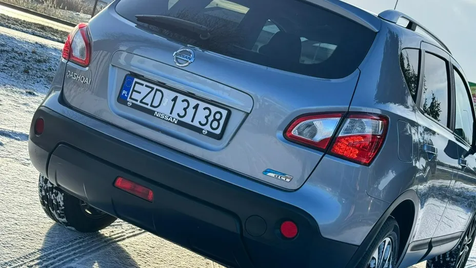 NISSAN Qashqai -