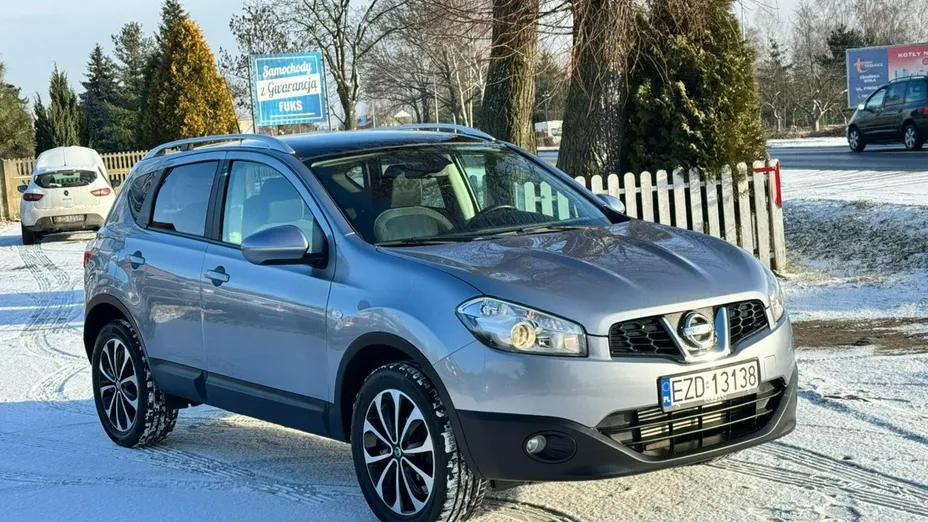 NISSAN Qashqai -