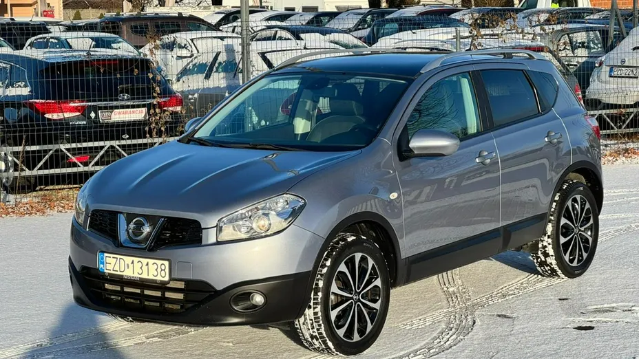 NISSAN Qashqai -