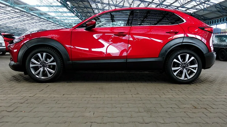 MAZDA CX-30 -