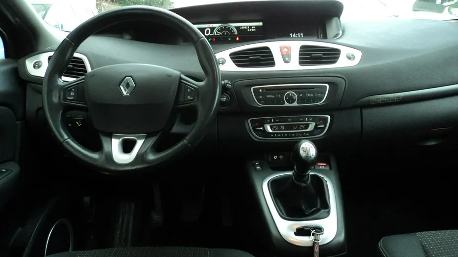 RENAULT Megane -