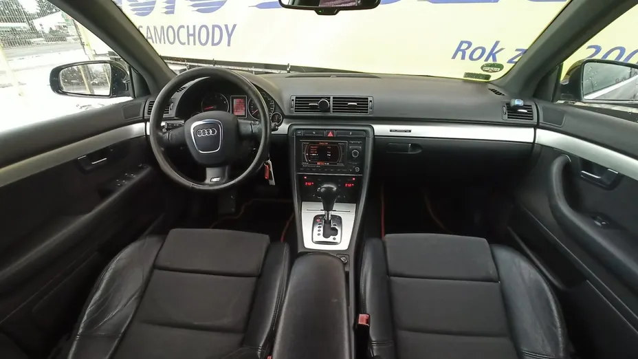 AUDI A4 -