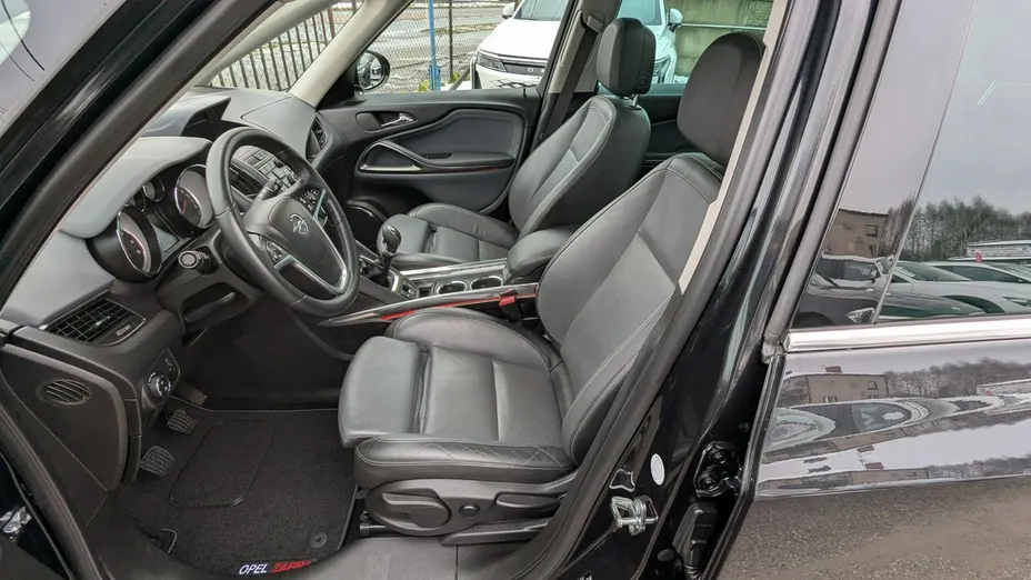 OPEL Zafira -