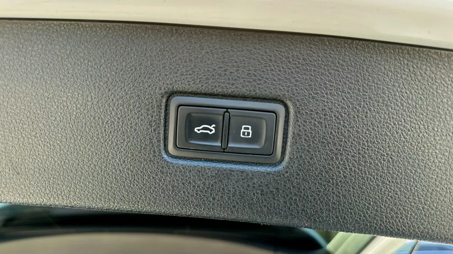 AUDI Q7 -