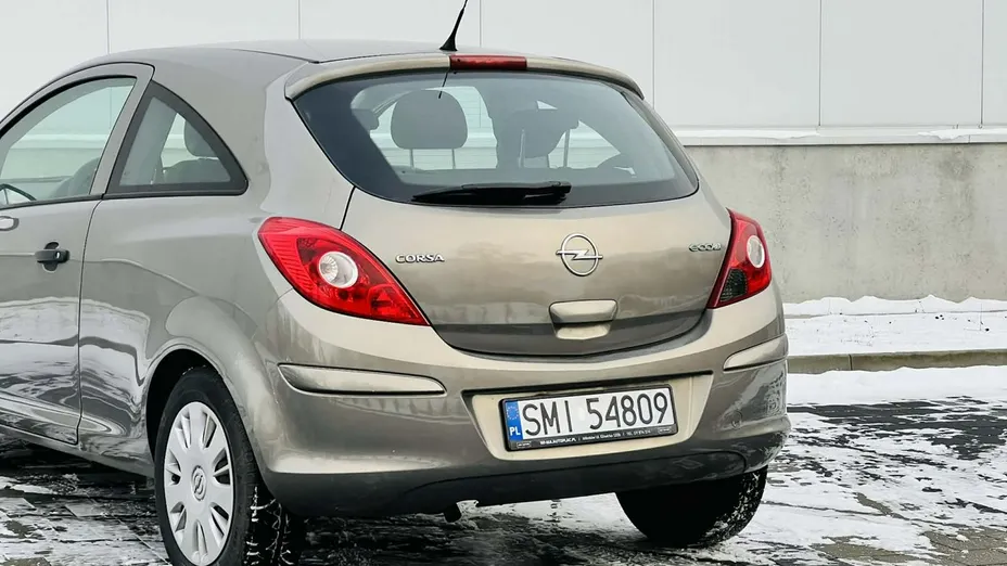 OPEL Corsa -