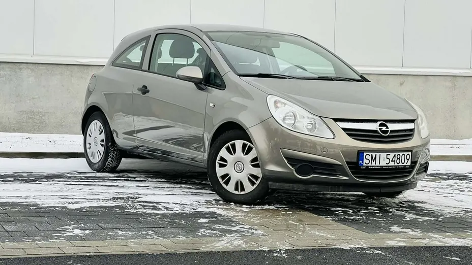 OPEL Corsa -