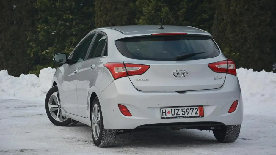 HYUNDAI i30 -