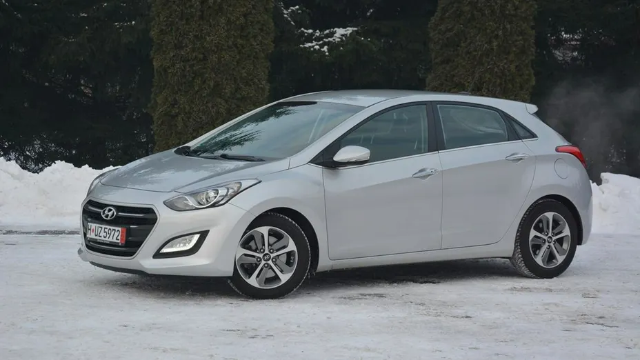 HYUNDAI i30 -