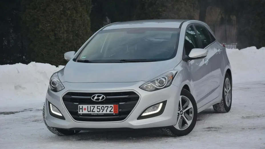 HYUNDAI i30 -