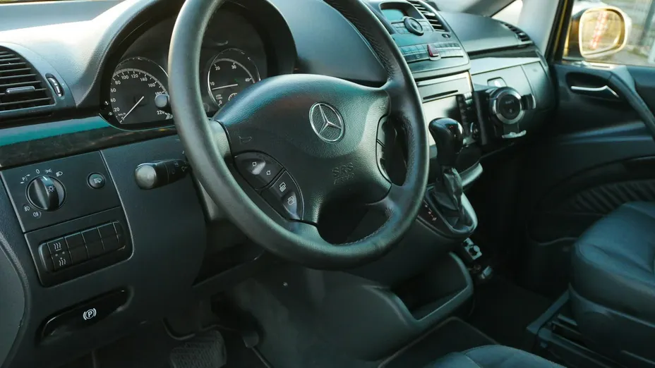 MERCEDES-BENZ Viano -