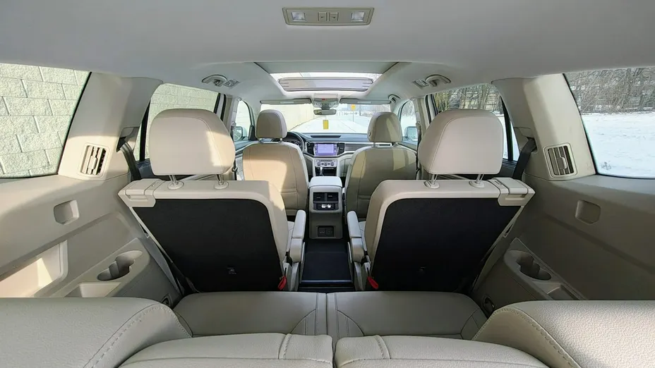 VOLKSWAGEN Atlas -