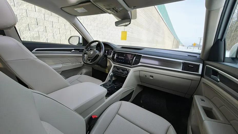 VOLKSWAGEN Atlas -