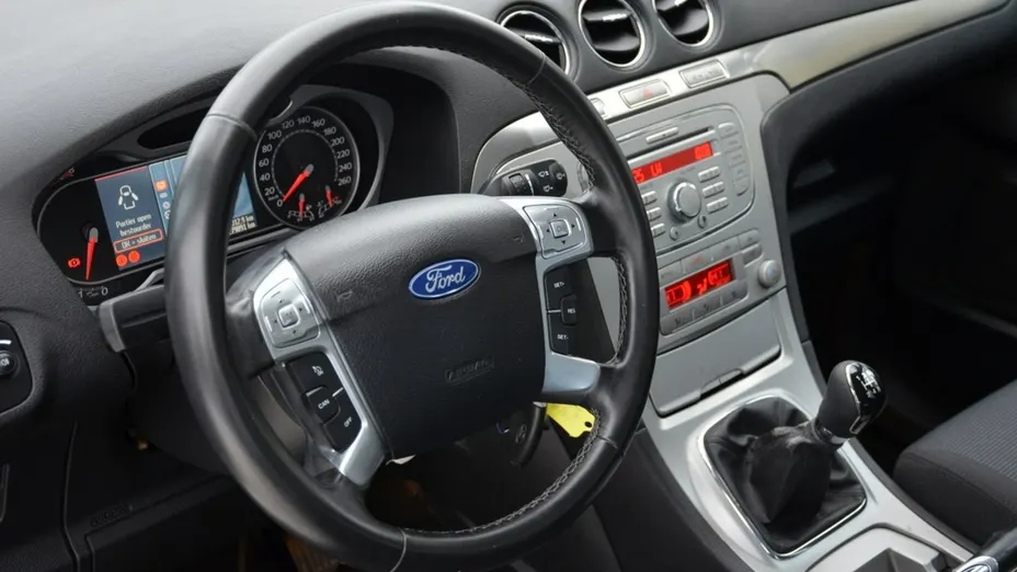 FORD S-MAX -