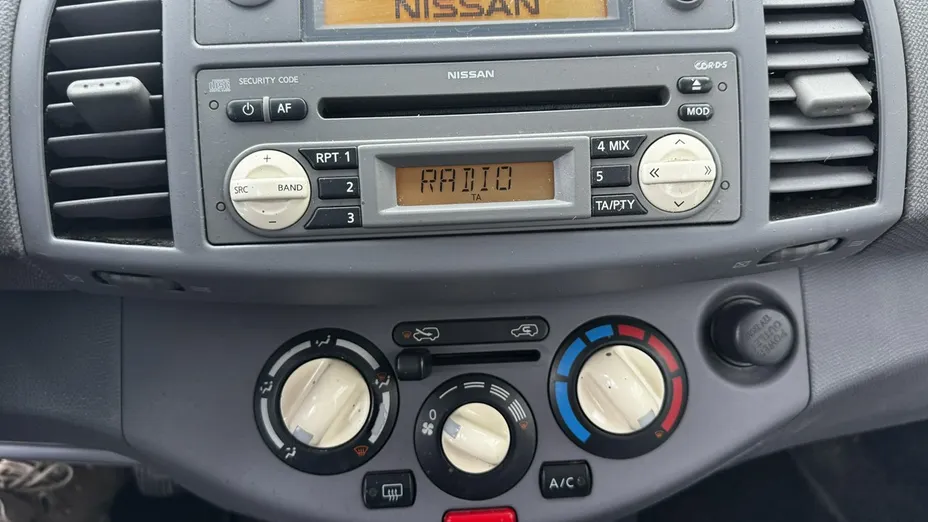 NISSAN Micra -