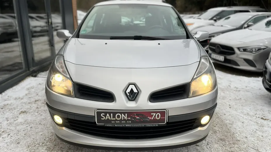 RENAULT Clio -