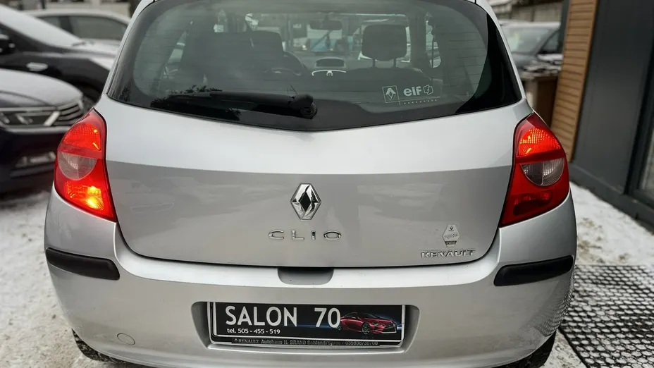 RENAULT Clio -