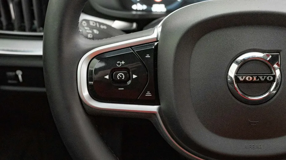 VOLVO V60 -