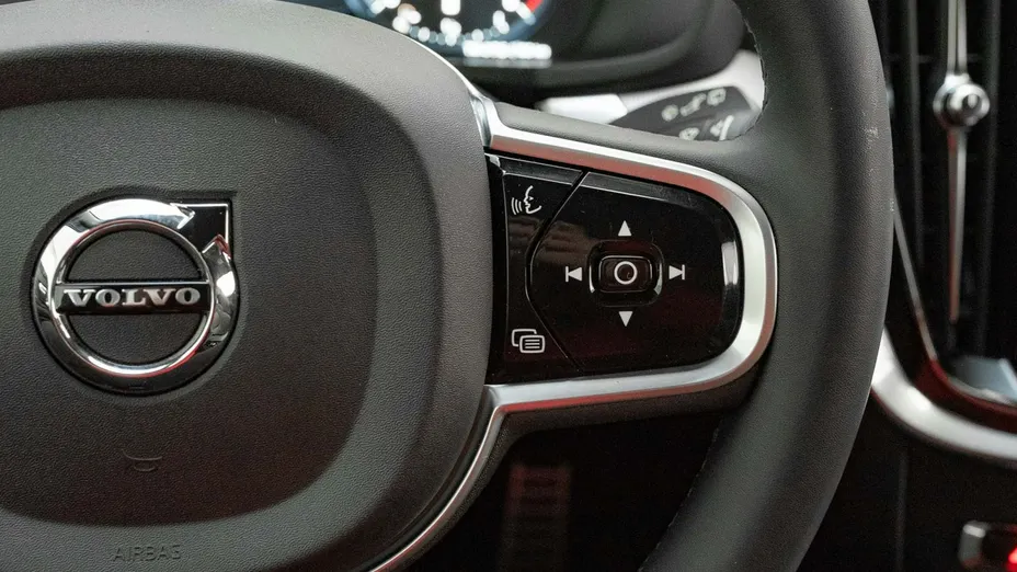 VOLVO V60 -
