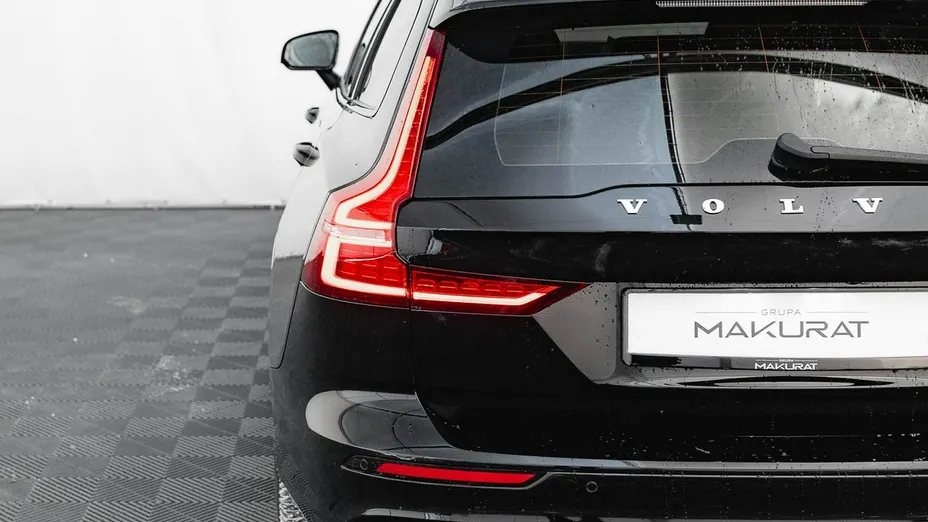 VOLVO V60 -