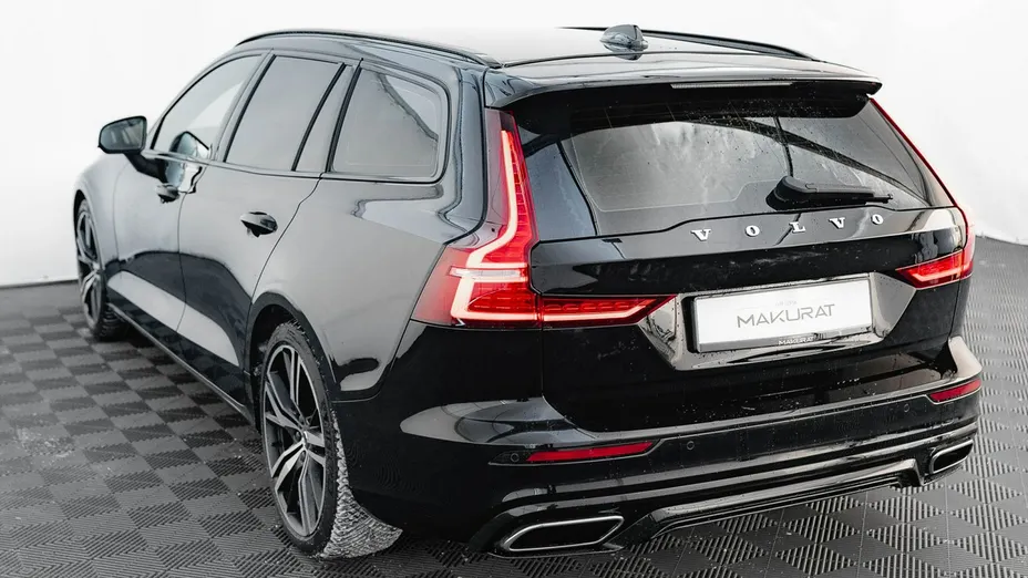VOLVO V60 -