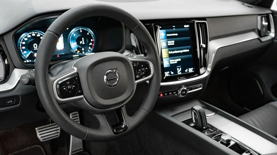 VOLVO V60 -