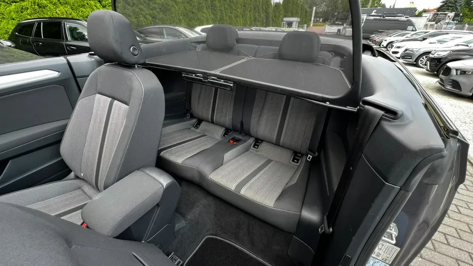 VOLKSWAGEN T-ROC -