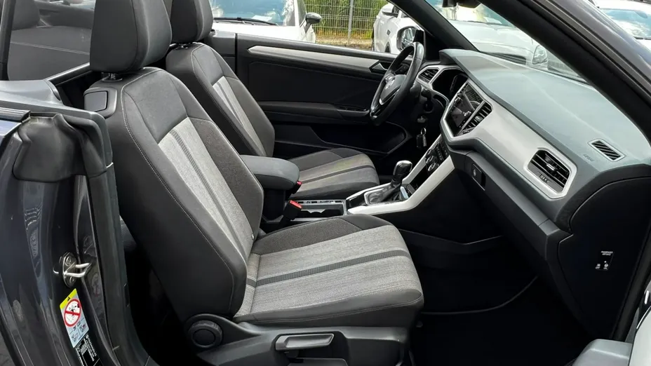 VOLKSWAGEN T-ROC -
