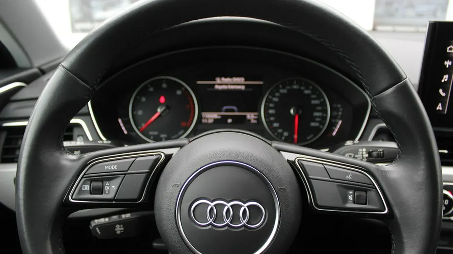 AUDI A4 -