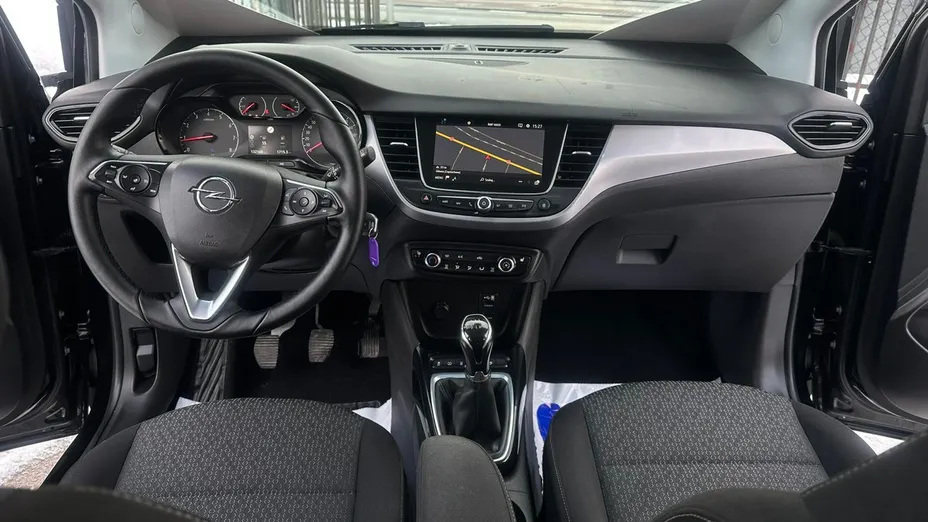 OPEL Crossland X -