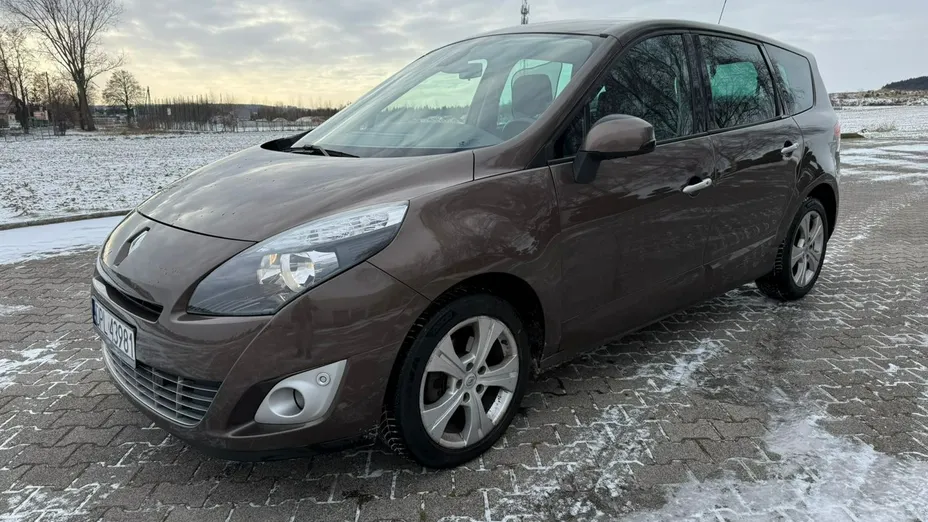 RENAULT Scenic -