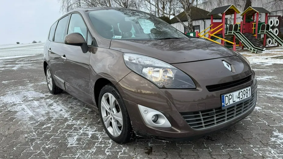 RENAULT Scenic -