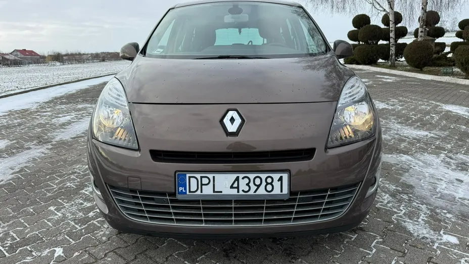 RENAULT Scenic -