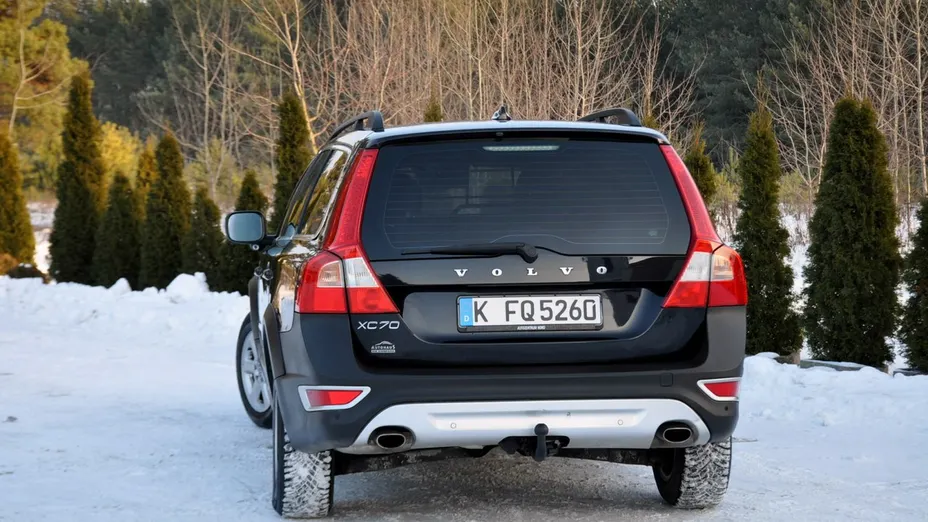 VOLVO XC70 -