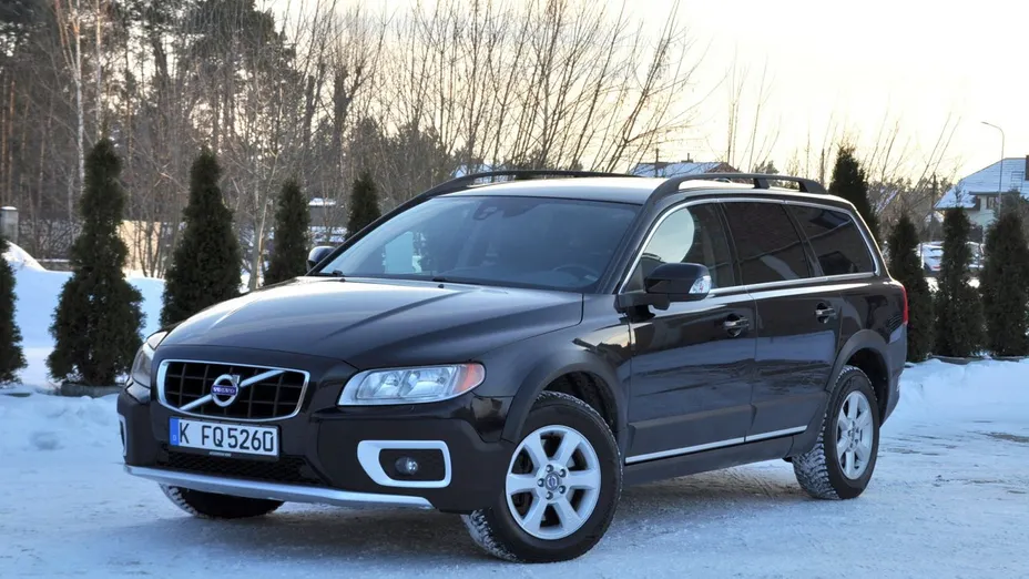 VOLVO XC70 -